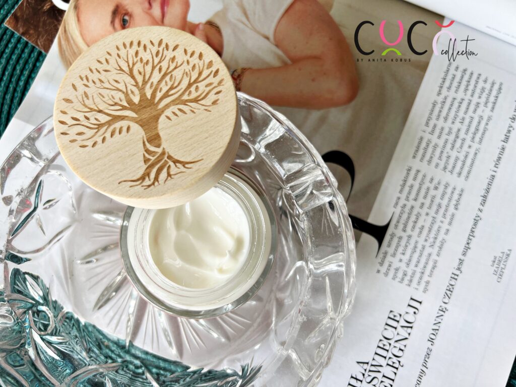 Ceramidowy krem do twarzy Slavia Cosmetics - konsystencja. COCO COLLECTION blog